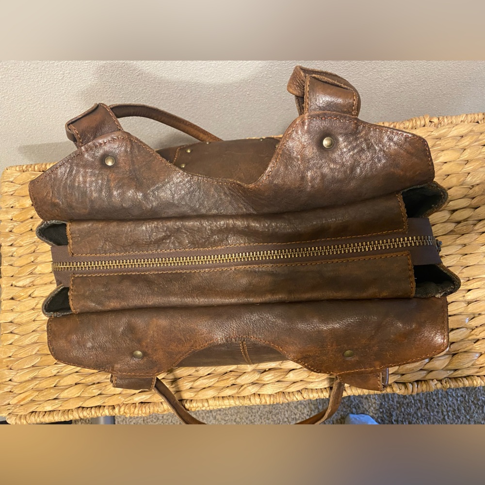 Frye Rich Brown Leather Studded Shoulder Bag - Picture 4 of 11